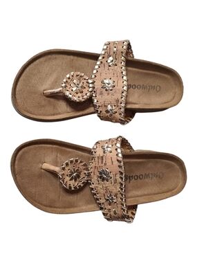 Outwoods Women’s Metallic Gold Flower Whipstitch Cork Thong Sandals Sz 6 Comfort